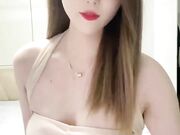 逆天颜值比明星都美 极品尤物 外表之下还拥有这么一对G奶美乳