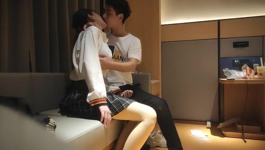 极品白小纯高端外围幸亏妹子够单纯激情啪啪