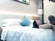 七天性感包臀裙眼镜妹子穿上女仆装口交猛操