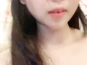 被舔骚逼很舒服 站立后入呻吟不断1