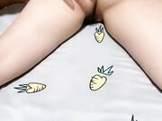 呆萌00后卡哇伊妹子 和闺蜜一起被操 露奶情趣装 胖男掏屌抽插