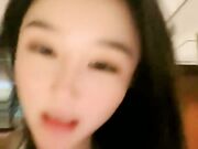 酒店被大哥爆操 翘起屁股滴蜡 坐在椅子上操 极品美臀后入撞击 被大哥随意玩弄
