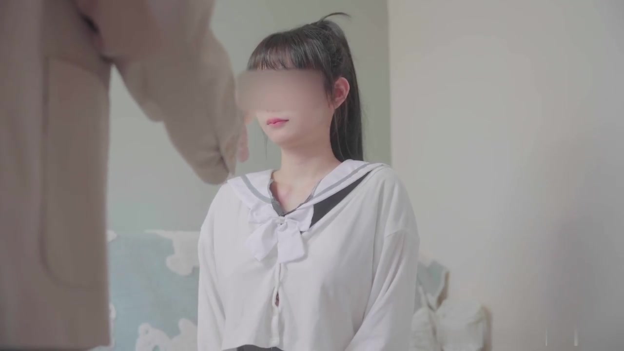 纯情女高中生被老师查到偷带违禁品_放课后成为老师的玩具