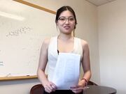 性感的黑丝华裔美女被老外上司按在办公桌上啪啪啪