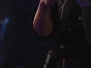 曾经贤惠的妻子逐渐沉迷于男人们的包围1