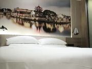 酒店约会巨乳少妇全程偷拍国语对白无套抽插