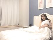 高顏值姐姐準備性感內衣與眼鏡小哥啪啪白滑軟軟奶子邊揉邊操