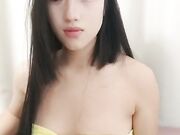 膚白漂亮小姐姐被光頭大叔無套抽插騷穴