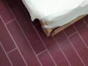 表弟趁着表姐夫不在家勾引表姐抓着表姐的奶子按着操姐姐叫声太淫荡了