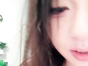 巨乳精神小妹舔屌吞精取悦金主爸爸