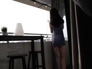 露天阳台的鸳鸯浴