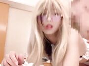 乱伦系列 终于靠砸钱把侄女搞到手了 给她买了白丝穿上 第一次开房她还有点害羞