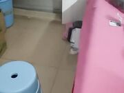 坏叔叔真实诱骗18岁花季亲侄女操她那白嫩的小黑逼