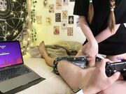 继姐用骚穴让我分心 吞下嘴里的全部精液