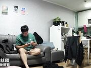 姐夫和小姨子趁姐姐没回来在沙发上插逼小狗A明阳好