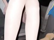 姐弟乱伦和姐姐体验野外车震吞精