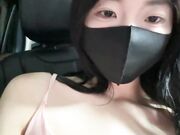 直播展示已经湿透的骚穴需要大鸡巴填满