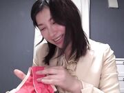 衣着性交蜜桃臀人妻秘书2