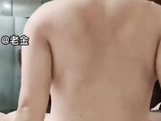 90后公务员和巨乳岳母偷情乱伦 女婿勾引岳母乱伦强行爆菊又拿下岳母闺蜜