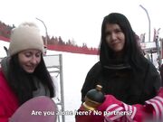 滑雪场搭讪饥渴长发妹 冰天雪地里射妹子一脸
