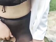 求了嫂子一个月 她才答应跟我出去户外做爱 在人民公园连续让嫂子高潮喷水十几次