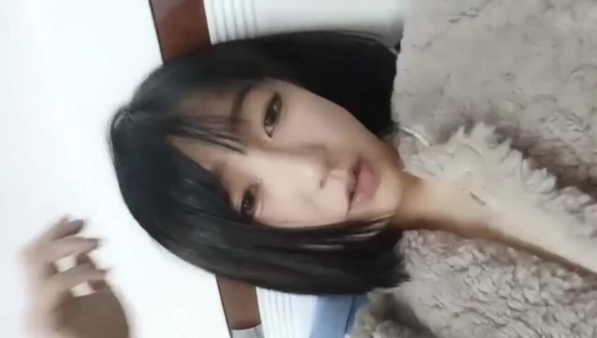 【重磅推荐-高中清纯女学妹】一起伺候社会哥