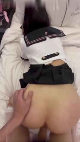 真实性爱 JK制服清纯学生妹 主动翘课跟男友酒店开房性爱全过程 对白精彩