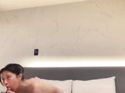 这个是被调教成母狗的18岁高中生