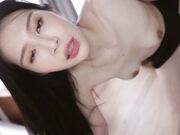 台湾人气反差女神极品长腿美女房产中介宋东林化身AV女星