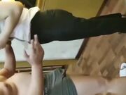 风韵犹存的嫂子特写骚穴淫液喷涌