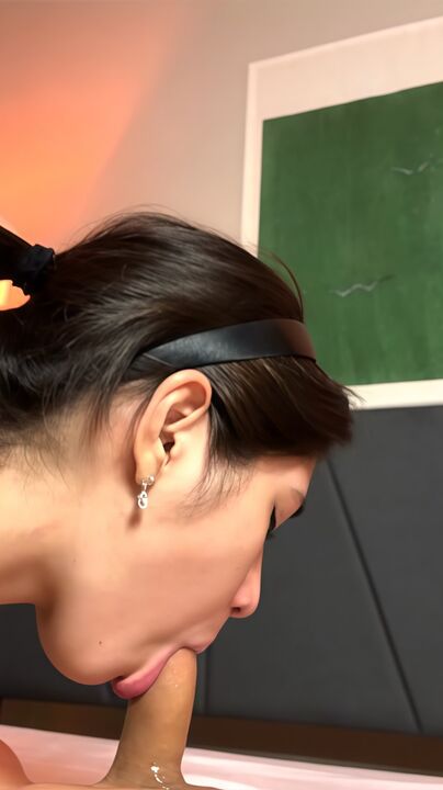翘臀骚货天生完美后入炮架