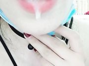 极品眼镜御姐和有点变态的异性装炮友啪啪,口爆吐白浆样子非常淫骚