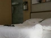 土豪胖哥酒店高价约操学院派高颜值性感大学美女
