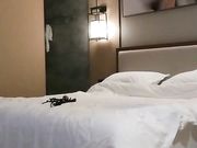 土豪胖哥酒店高价约操学院派高颜值性感大学美女