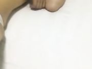 剧情演绎野兽父亲看片欲火焚身 偷偷潜入漂亮女儿房间 爆操睡梦中女儿 淫语内射